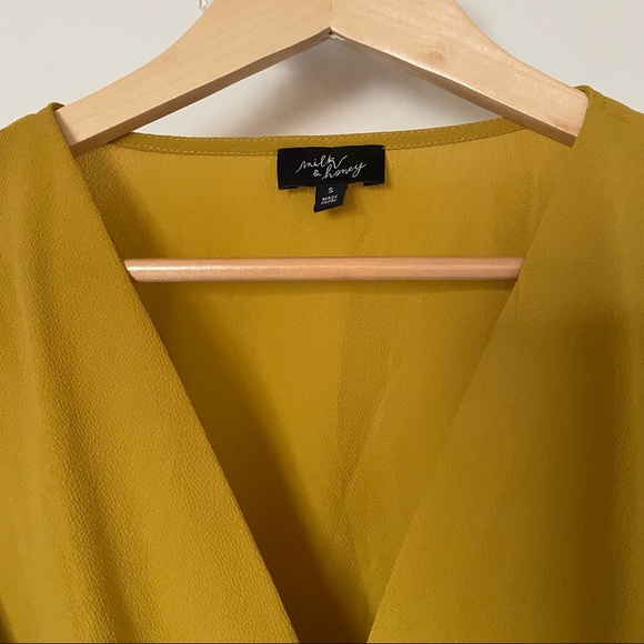 Crop Long Sleeve - Picture 3 of 4